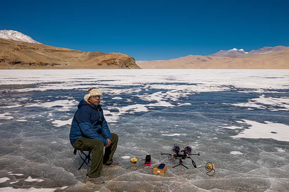 Sounds of Frozen Lakes